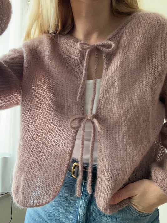 Jaka "Mila" Latviešu valodā