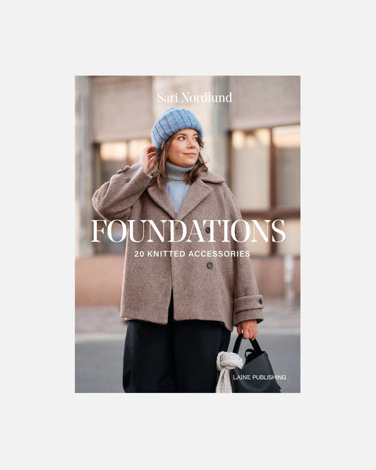 Foundations: 20 Knitted Accessories (English)