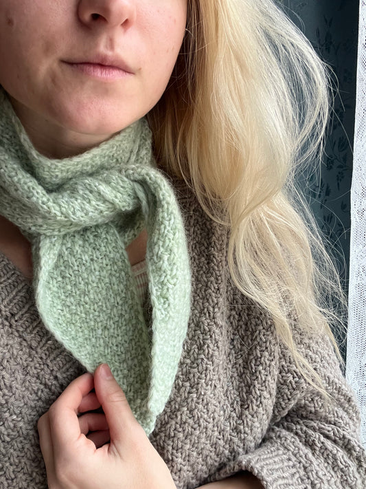 Mini šalle "Pērle" Latviešu valodā