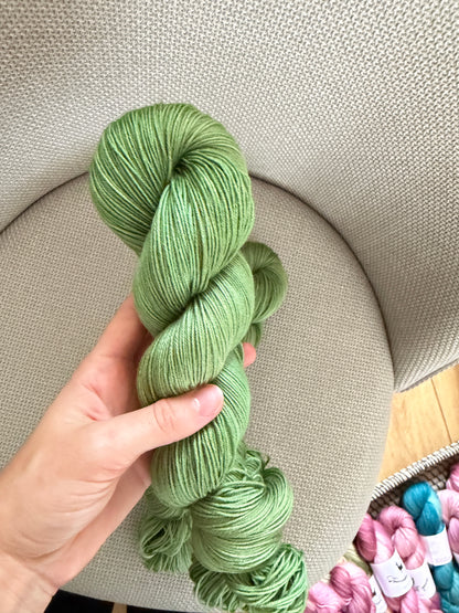 NEW!Hand dyed yarn by Stoncusknit colour 56
