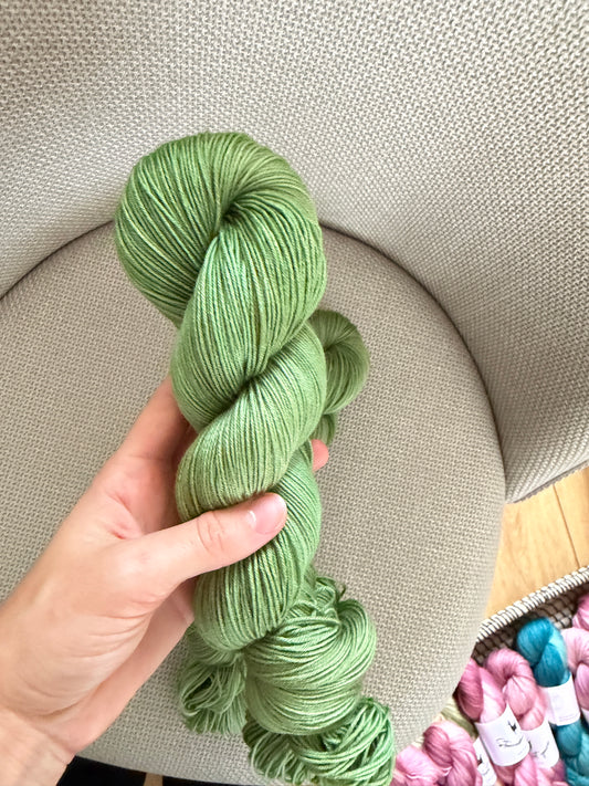 NEW!Hand dyed yarn by Stoncusknit colour 56