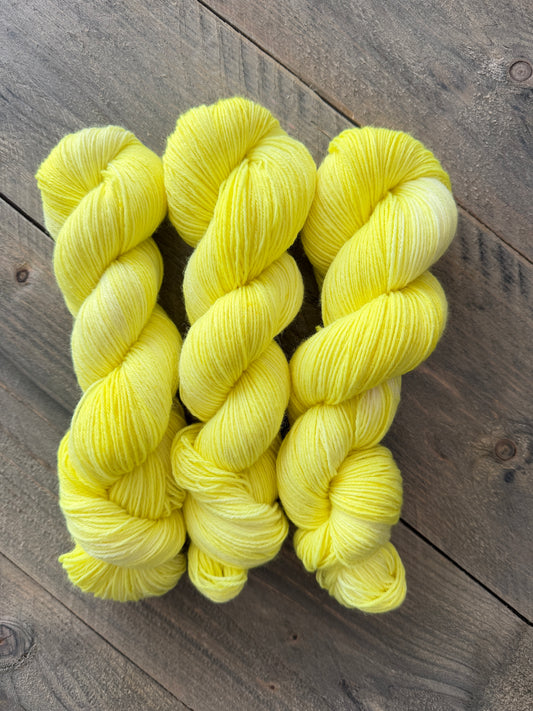 Hand dyed yarn by Stoncusknit colour 10