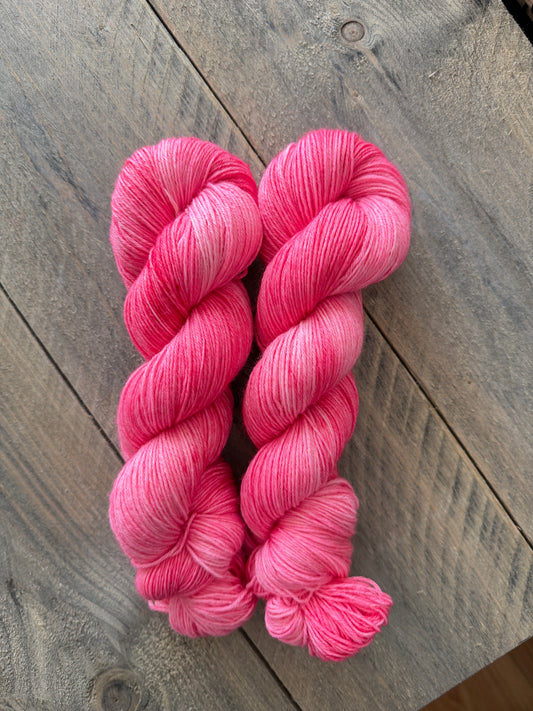 Hand dyed yarn by Stoncusknit colour 12